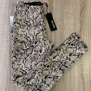 NWT Leggings, Small